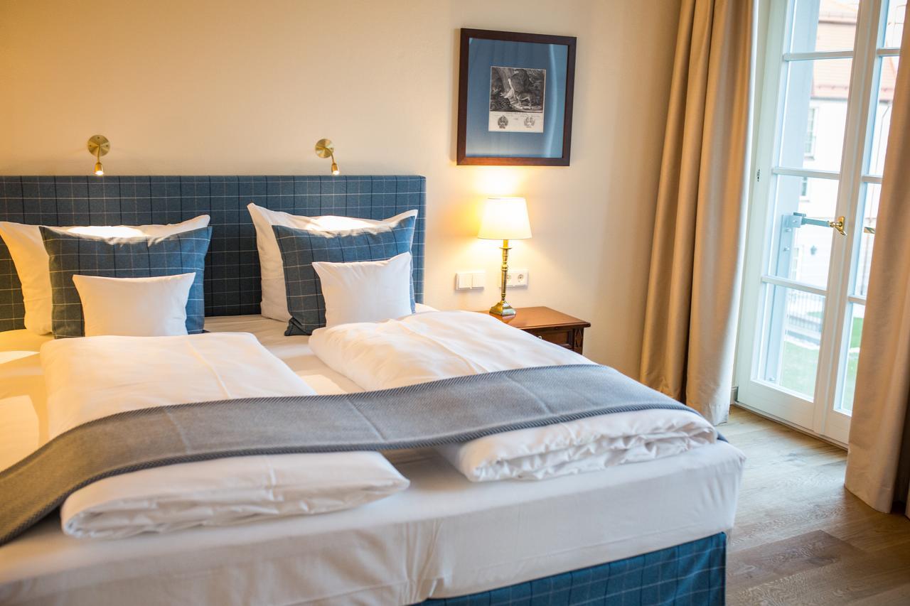 Hotel Schloss Leitheim Habitación foto